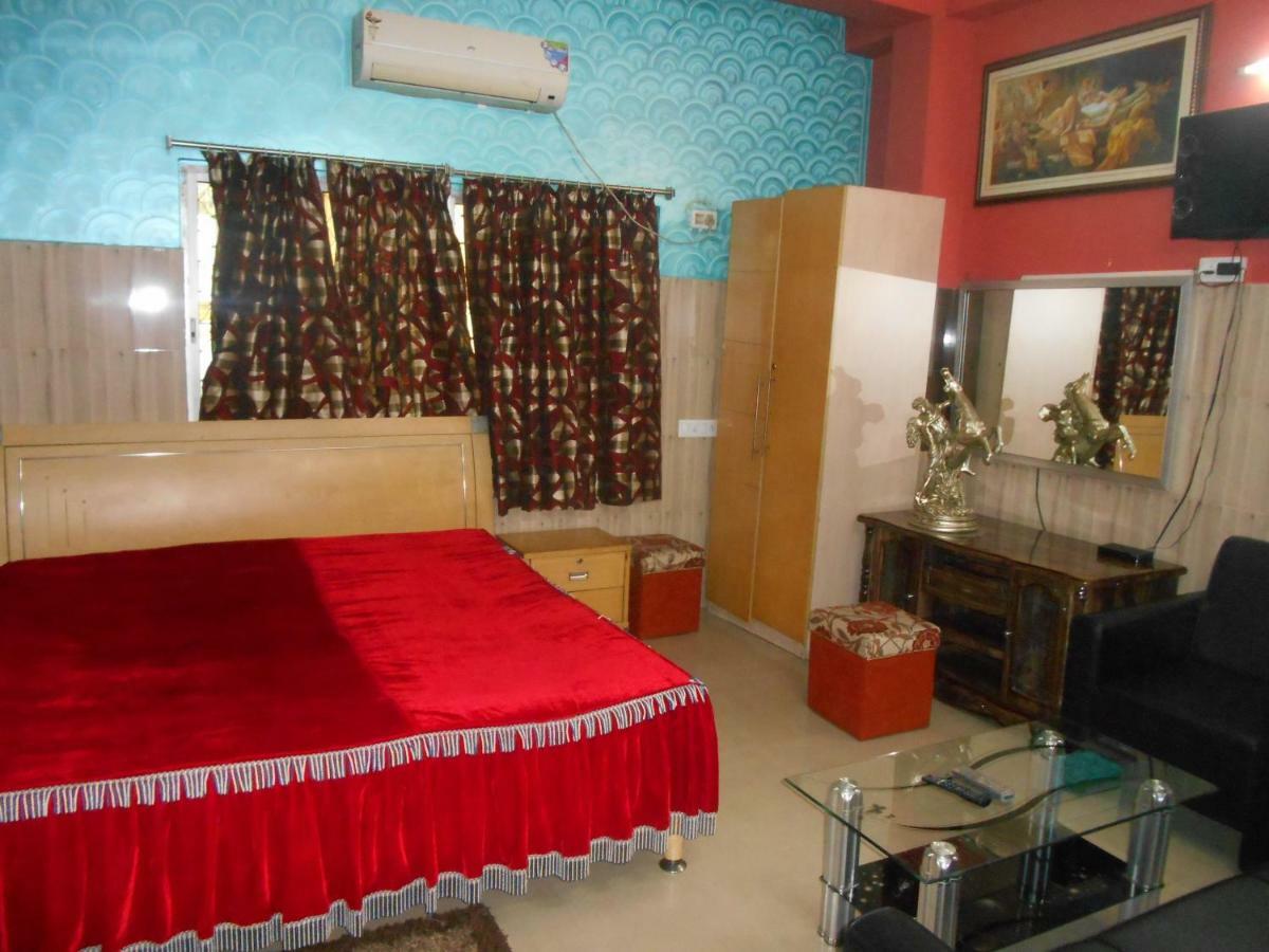 Hotel Surja Laxmi Raiganj Bagian luar foto